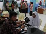 calon-jemaah-haji-cjh-vaksin-meningitis_20170706_133702.jpg