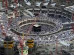 crane-mengelilingi-masjidil-haram_20150912_115105.jpg