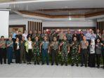 danrem-031-wira-bima-brigjen-tni-parlindungan-hutagalung-berfoto-bersama-peserta-lemhanas-ri.jpg
