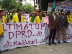 demo-mahasiswa-di-kuansing.jpg