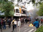 demo-tolak-uu-cipta-kerja-di-malioboro.jpg
