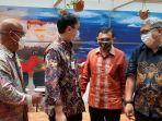 direktur-utama-pt-kbi-fajar-wibhiyadi-dan-ketua-umum-aprindo-roy-n-mandey.jpg