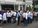 dokter-ahli-bedah-riau-ditahan-kriminalisasi-dokter-riau.jpg