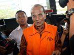eks-gubernur-riau-anas-maamun-ditahan-kpk.jpg