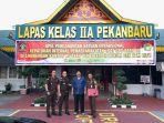 eksekusi-mantan-bupati-pelalawan-tengku-azmun-jaafar.jpg