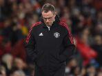 ekspresi-pelatih-manchester-united-ralf-rangnick-di-pinggir-lapangan.jpg