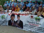 emak-emak-militan-dan-grn-pas-riau-pasang-spanduk-ucapan-selamat-prabowo-terpilih-sebagai-presiden.jpg