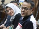 fahmi-darmawansyah-bersama-istrinya-inneke-koesherawati-kpk_20180721_115539.jpg