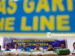 foto-oknum-polisi-di-riau-jadi-kurir-narkoba-bersama-tiga-kawannya.jpg<pf>breaking-news-oknum-polisi-di-riau-jadi-kurir-narkoba-terima-upah-rp-150-juta-untuk-bawa-sabu-sabu.jpg<pf>foto-oknum-polisi-di-riau-jadi-kurir-narkoba-bersama-tiga-kawannya-1.jpg<pf>foto-oknum-polisi-di-riau-jadi-kurir-narkoba-bersama-tiga-kawannya-2.jpg<pf>foto-oknum-polisi-di-riau-jadi-kurir-narkoba-bersama-tiga-kawannya-4.jpg