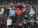 foto_gubernur_riau_dan_wagubri_temui_aksi_mahasiswa_1.jpg<pf>foto_gubernur_riau_dan_wagubri_temui_aksi_mahasiswa_2.jpg<pf>foto_gubernur_riau_dan_wagubri_temui_aksi_mahasiswa_3.jpg<pf>foto_gubernur_riau_dan_wagubri_temui_aksi_mahasiswa_4.jpg
