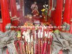 foto_ibadah_imlek_di_vihara_tridharma_dewi_sakti_pekanbaru_2.jpg