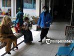 foto_pasien_ispa_di_puskesmas_pekanbaru_meningkat_2.jpg