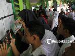 foto_pengumuman_ppdb_di_sma_negeri_10_pekanbaru_1.jpg<pf>foto_pengumuman_ppdb_di_sma_negeri_10_pekanbaru_2.jpg<pf>foto_pengumuman_ppdb_di_sma_negeri_10_pekanbaru_3.jpg<pf>foto_pengumuman_ppdb_di_sma_negeri_10_pekanbaru_4.jpg
