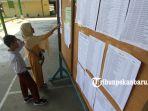 foto_pengumuman_ppdb_di_smp_negeri_6_pekanbaru_1.jpg<pf>foto_pengumuman_ppdb_di_smp_negeri_6_pekanbaru_2.jpg<pf>foto_pengumuman_ppdb_di_smp_negeri_6_pekanbaru_3.jpg<pf>foto_pengumuman_ppdb_di_smp_negeri_6_pekanbaru_4.jpg