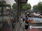 foto_ramainya_demonstrasi_guru_di_depan_kantor_walikota_pekanbaru_1.jpg<pf>foto_ramainya_demonstrasi_guru_di_depan_kantor_walikota_pekanbaru_2.jpg<pf>foto_ramainya_demonstrasi_guru_di_depan_kantor_walikota_pekanbaru_3.jpg<pf>foto_ramainya_demonstrasi_guru_di_depan_kantor_walikota_pekanbaru_4.jpg<pf>foto_ramainya_demonstrasi_guru_di_depan_kantor_walikota_pekanbaru_5.jpg<pf>foto_ramainya_demonstrasi_guru_di_depan_kantor_walikota_pekanbaru_6.jpg<pf>foto_ramainya_demonstrasi_guru_di_depan_kantor_wal