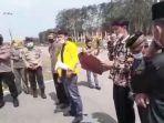 gabungan-mahasiswa-demo-kejari-kuansing.jpg