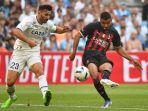 gelandang-ac-milan-junior-messias-kanan-ac-milan-diprediksi-akan-bersaing-dengan-juventus.jpg