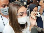 gisella-anastasia-menyambangi-polda-metro-jaya.jpg