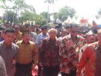 gubri-arsyadjuliandi-rachman-dan-wapres-jusuf-kalla-hari-lingkungan-hidup-di-siak_20160722_115021.jpg