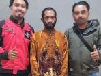 hampir-sebulan-sembunyi-di-hutan-pria-brewok-ini-menyerah.jpg
