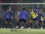 hanif-sjahbandi-dan-muhammad-rafli-timnas-u-22-indonesia-vs-tira-persikabo.jpg
