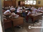 hari-pertama-masuk-sekolah-sd_20170103_131431.jpg