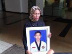 ibu-dari-hasya-atallah-ira-di-kampus-ui-salemba.jpg
