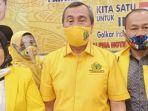 ida-yulita-susanti-dan-ketua-dpd-i-golkar-riau-syamsuar-dan-ketua-dpd-ii-golkar-pekanbaru-terpilih.jpg