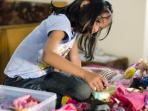 ilustrasi-anak-main-boneka_20150827_124037.jpg
