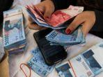 ilustrasi-pemberian-bantuan-langsung-tunai-blt.jpg