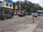 jalan-suka-karya-pekanbaru-rusak-parah.jpg