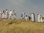 jemaah-calon-haji-melakukan-ziarah-ke-jabal-uhud_20150831_221852.jpg