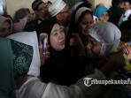 jemaah-calon-haji-pekanbaru-berangkat-okeeee_20160809_151317.jpg