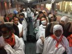 jemaah-calon-haji-riau-mulai-bergerak-menuju-mekkah_20180803_210631.jpg