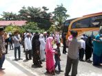 jemaah-haji-pulang_20170910_155142.jpg