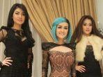 julia-perez-datangi-sang-adik-lewat-mimpi-dengan-kondisi-begini-della-langsung-ke-makam-dan-doakan.jpg