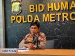 kabid-humas-polda-metro-jaya-kombes-pol-endra-zulpan-saat-menggelar-konferensi-pers.jpg