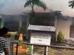 kantor-desa-dibakar.jpg