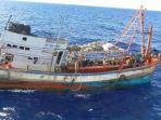 kapal-ikan-asing.jpg