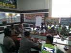 kapolres-bengkalis-pimpin-rapat-pra-operasi-zebra_20161110_224840.jpg
