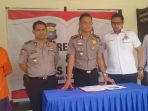 kapolres-pelalawan-akbp-kaswandy-irwan-didampingi-kabag-ops-dan-kasat-reskrim_20170607_152728.jpg