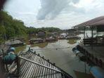 keramba-ikan-sungai-kampar-surut.jpg