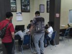 ketua-lpa-riau-esther-yuliani-dampingi-lr-korban-pencabulan-dan-penganiayaan_20161202_154851.jpg