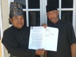 ketua-mmp-lam-anas-aismana-surat-penundaan-pelantikan-pengurus-lam-riau_20170730_103854.jpg