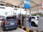 kondisi-arus-kendaraan-di-gerbang-Tol-XIII-Koto-Kampar-Rabu-242025.jpg