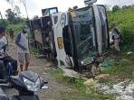 kondisi-bus-po-sambodo-bernopol-b-7314-nga-yang-mengalami-kecalakaan.jpg