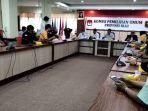 kpu-riau-evaluasi-dan-persiapan-tatap-pemilu-2024.jpg