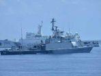 kri-imam-bonjol-digertak-kapal-patroli-china.jpg
