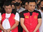 kuat-maruf-dan-bripka-rr-saat-datang-di-gedung-jaksa.jpg