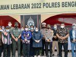 kunjungan-bupati-bengkalis-ke-sebuah-posko-lebaran.jpg